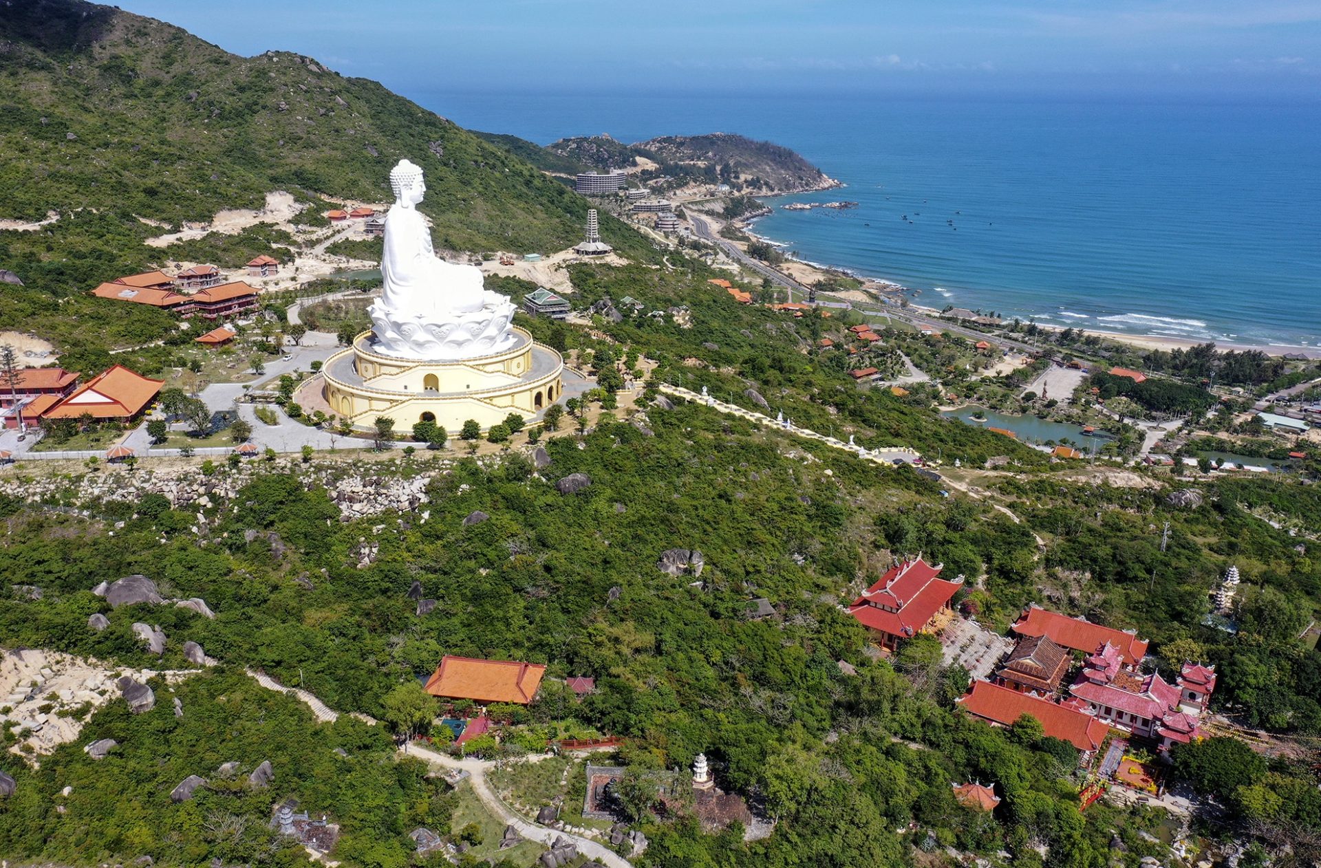 Bức tượng phật Thích Ca cao 69 m ở Bình Định