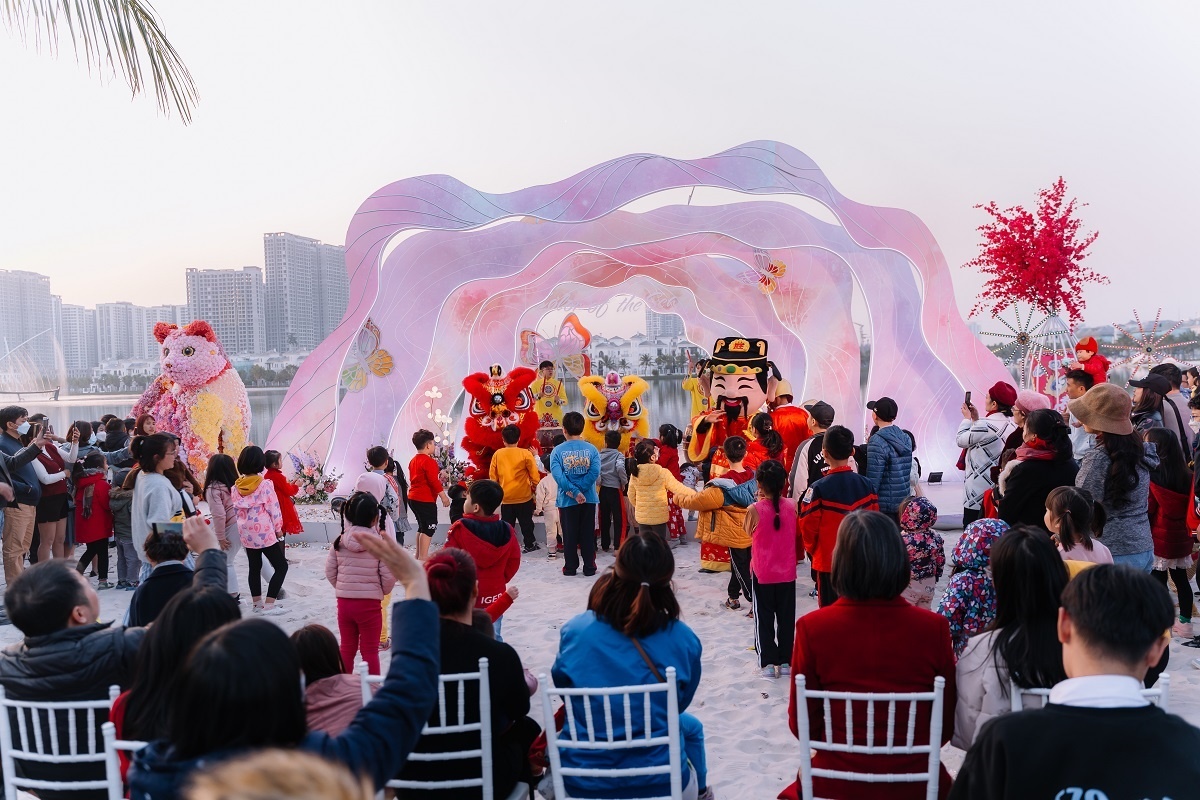 Vinhomes Ocean Park thu hút hàng nghìn khách trong sự kiện chào xuân Vinhomes Ocean Park thu hút hàng nghìn khách trong sự kiện chào xuân