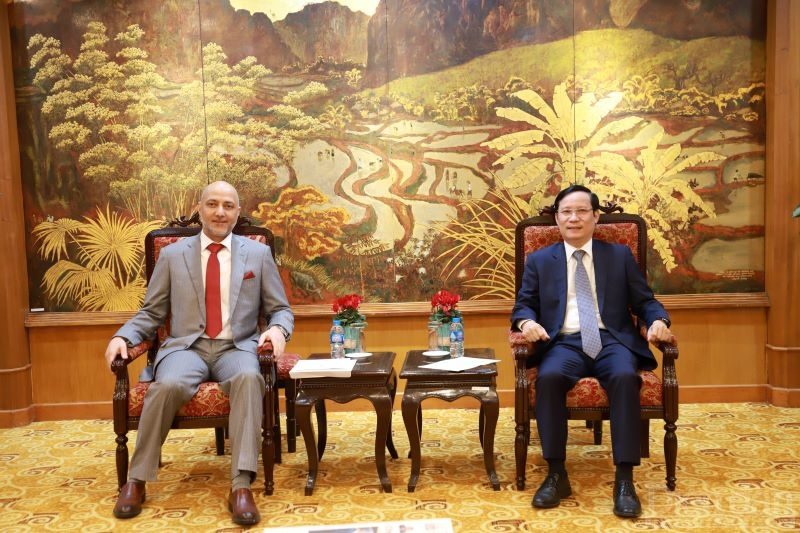 Nâng cao hiệu quả hợp tác giữa doanh nghiệp Việt Nam và UAE Nâng cao hiệu quả hợp tác giữa doanh nghiệp Việt Nam và UAE