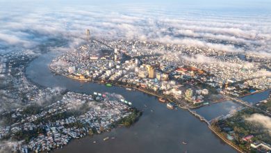 Đô thị trung tâm miền Tây đẹp mơ màng trong sương