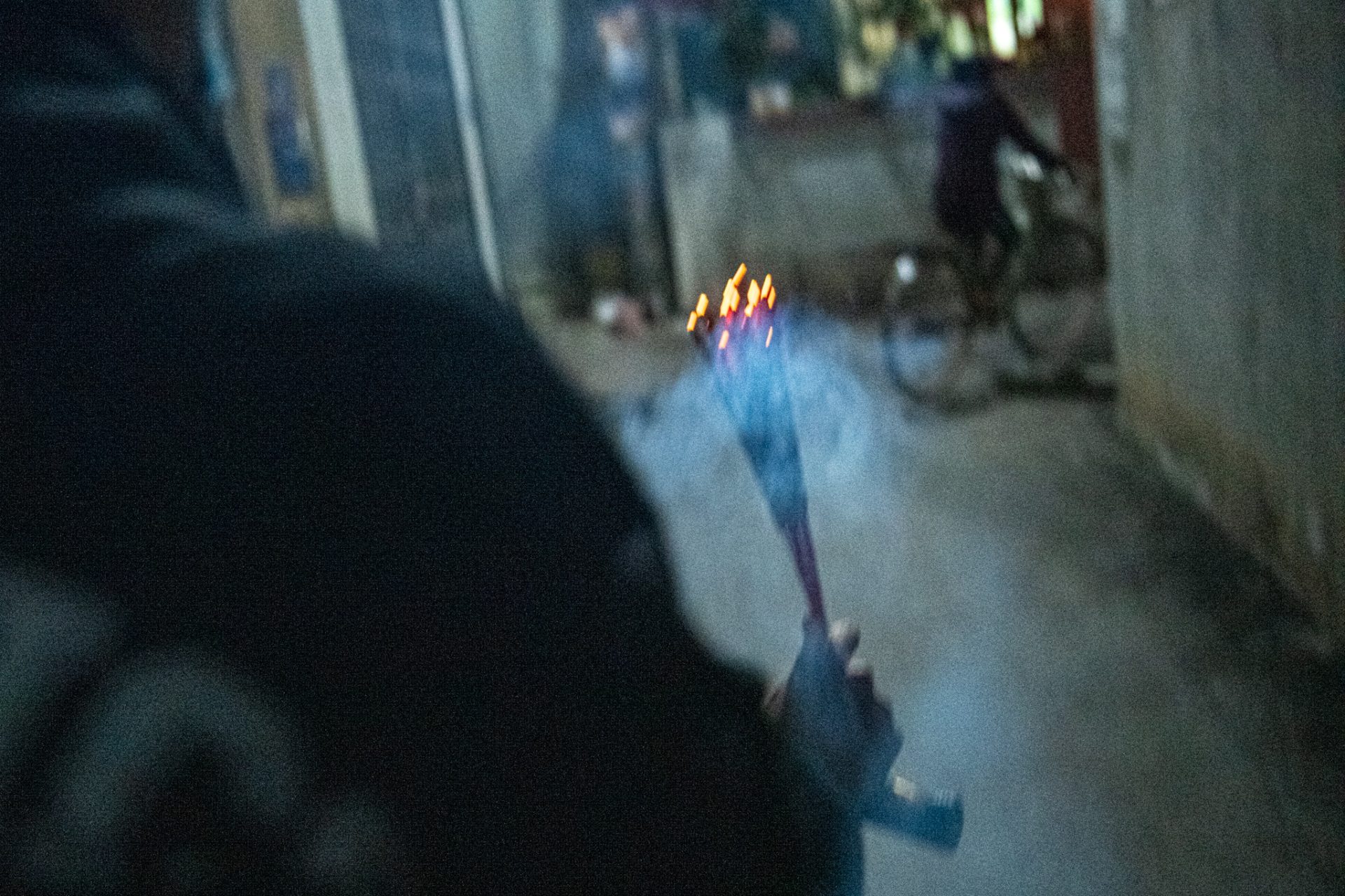 Lễ rước lửa cầu cầu may mắn của người dân Hà Nội