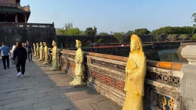 Thu hồi loạt tượng gây tranh cãi ở Đại nội Huế