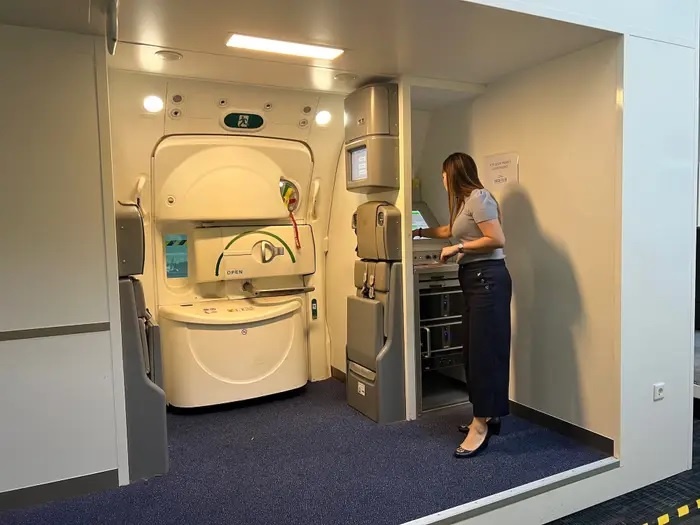 Bên trong khu đào tạo tiếp viên hàng không khổng lồ tại Singapore