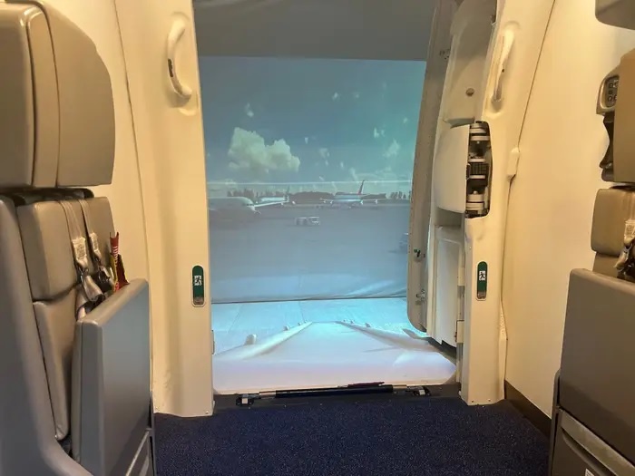 Bên trong khu đào tạo tiếp viên hàng không khổng lồ tại Singapore