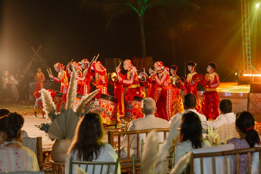 Dấu ấn Việt trong lễ cưới giới siêu giàu Ấn Độ tại Vinpearl Nam Hội An Dấu ấn Việt trong lễ cưới giới siêu giàu Ấn Độ tại Vinpearl Nam Hội An