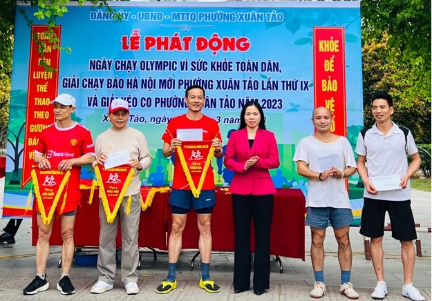 Lễ phát động Giải chạy báo Hà Nội mới tại phường Xuân Tảo, Bắc Từ Liêm Lễ phát động Giải chạy báo Hà Nội mới tại phường Xuân Tảo, Bắc Từ Liêm