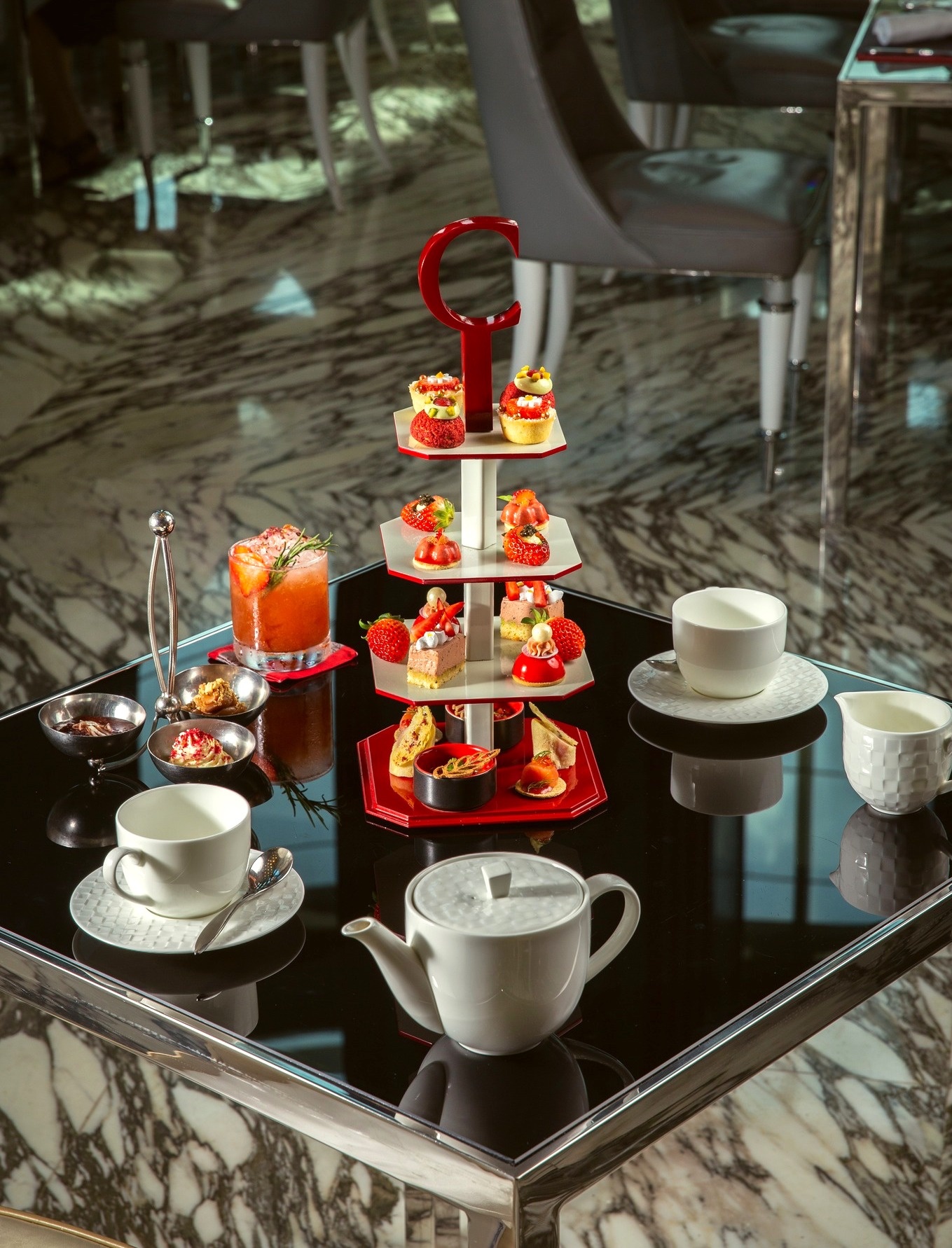 Cà phê sáng, trà chiều, tiệc đêm cho lễ 8/3