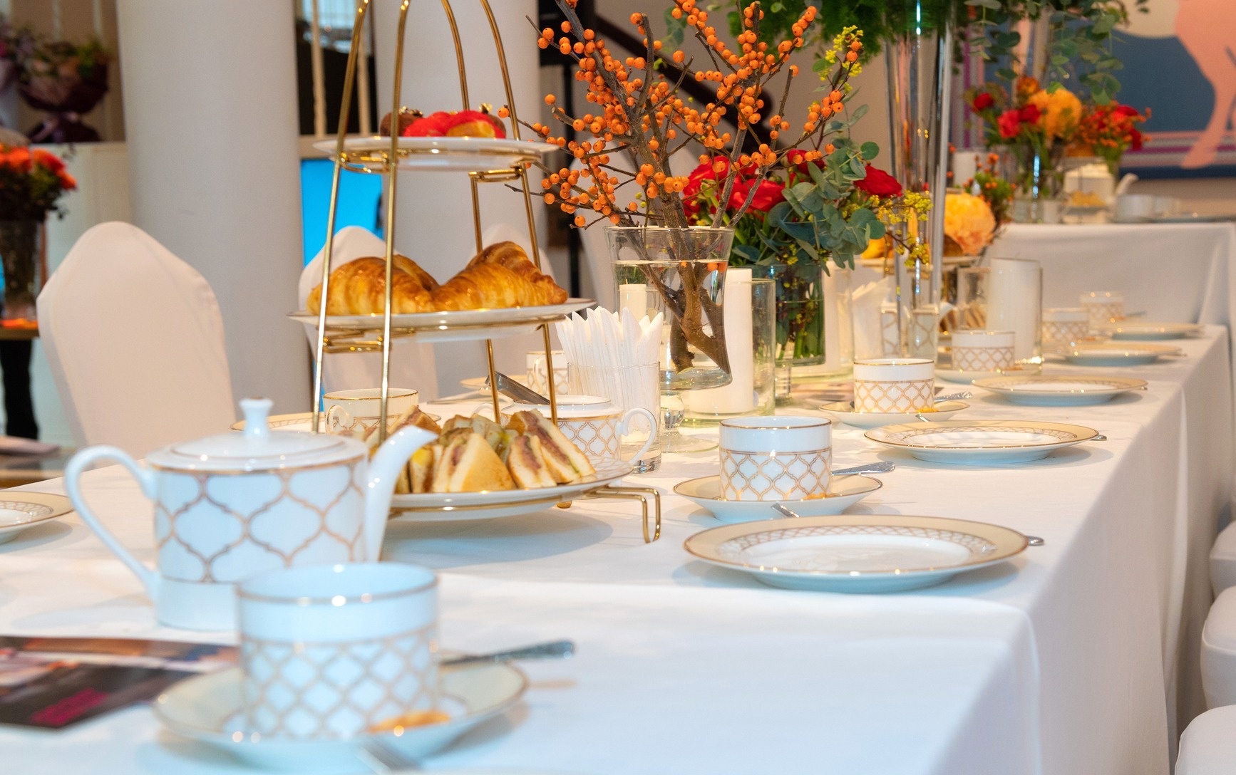 Cà phê sáng, trà chiều, tiệc đêm cho lễ 8/3