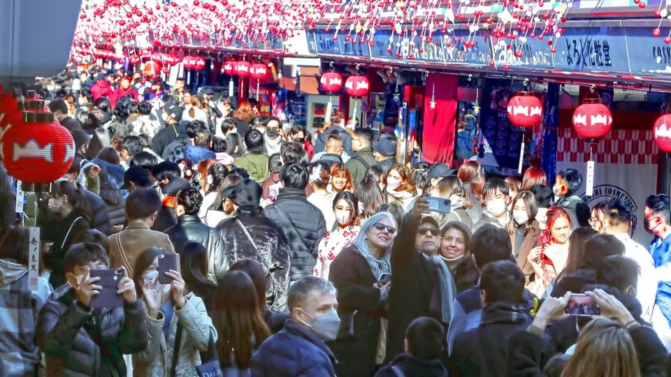 Nhật Bản chật vật đón khách Trung Quốc Nhật Bản chật vật đón khách Trung Quốc