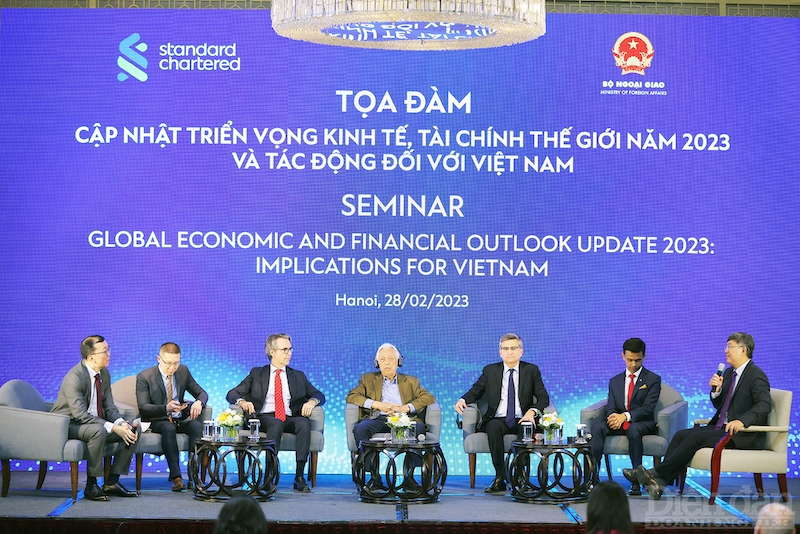 Kinh tế 2023: Ánh sáng nơi cuối đường hầm Kinh tế 2023: Ánh sáng nơi cuối đường hầm