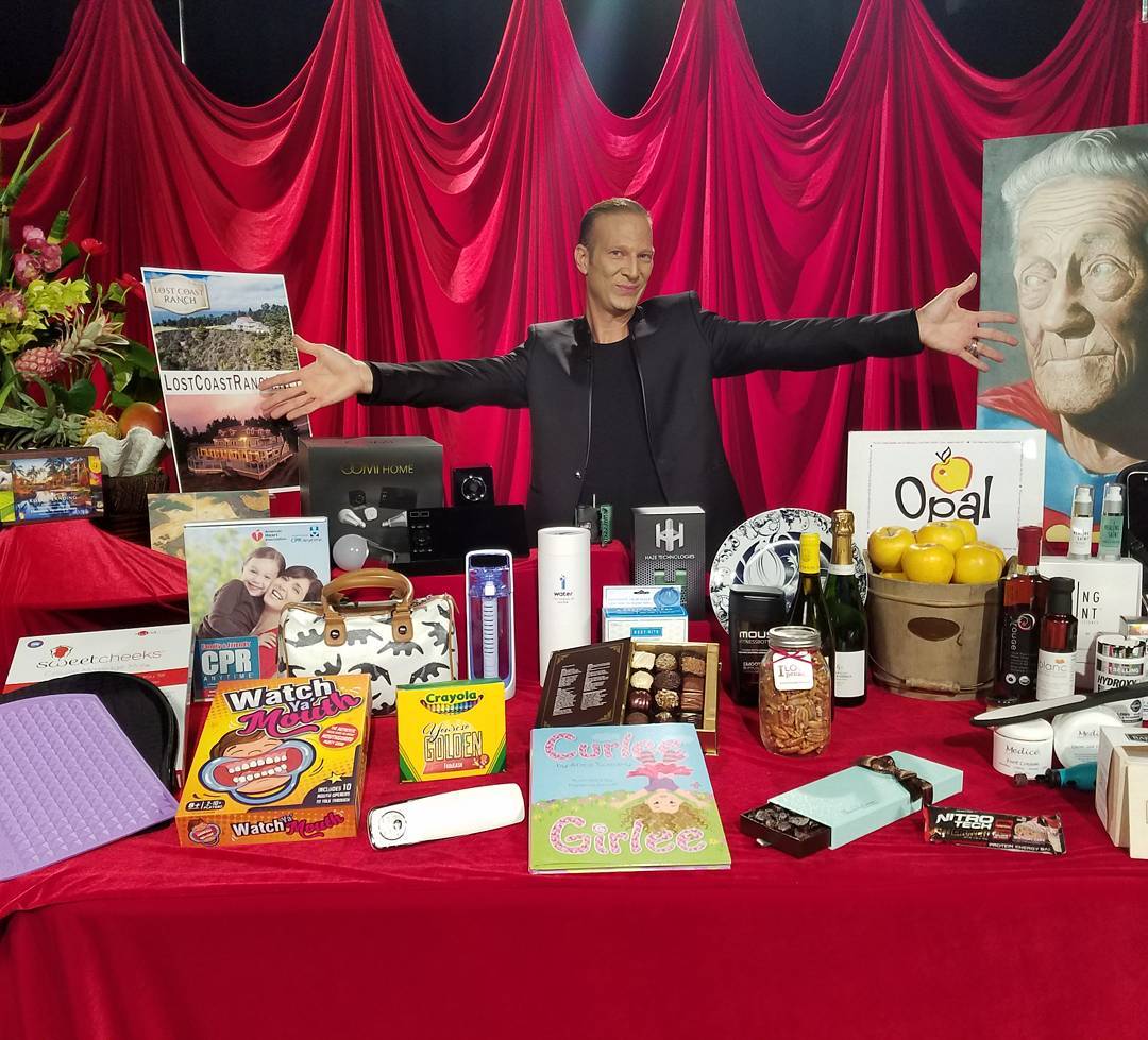 Chiêu trò tiếp thị với túi quà tặng các “sao” Oscar Chiêu trò tiếp thị với túi quà tặng các “sao” Oscar