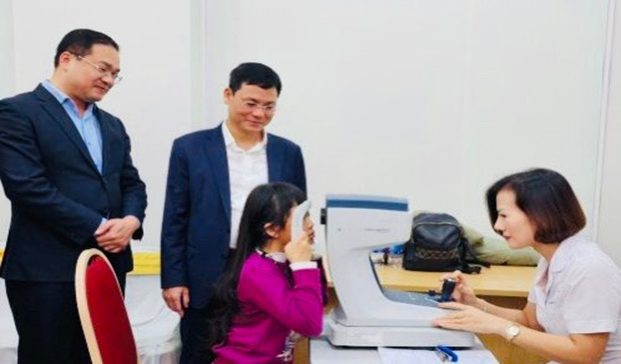 Quận Tây Hồ: khám sức khoẻ cho 400 người hộ cận nghèo và đối tượng chính sách