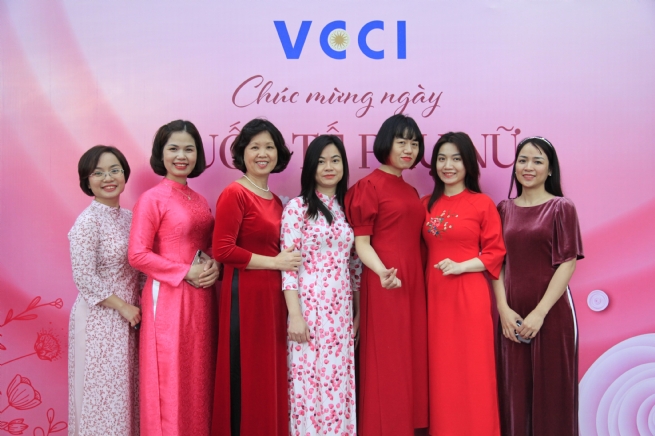 Công đoàn VCCI tổ chức chương trình kỷ niệm Ngày Quốc tế Phụ nữ Công đoàn VCCI tổ chức chương trình kỷ niệm Ngày Quốc tế Phụ nữ