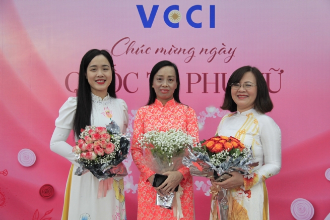 Công đoàn VCCI tổ chức chương trình kỷ niệm Ngày Quốc tế Phụ nữ Công đoàn VCCI tổ chức chương trình kỷ niệm Ngày Quốc tế Phụ nữ