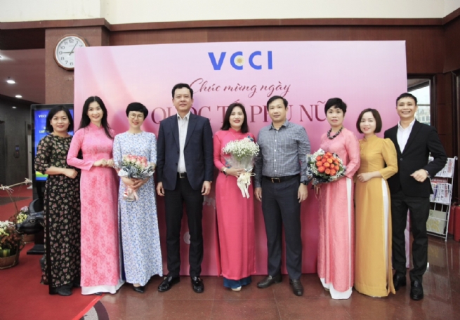 Công đoàn VCCI tổ chức chương trình kỷ niệm Ngày Quốc tế Phụ nữ Công đoàn VCCI tổ chức chương trình kỷ niệm Ngày Quốc tế Phụ nữ