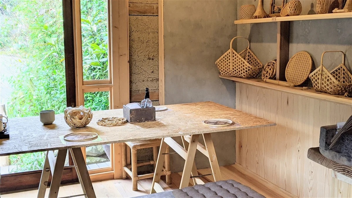 Nhà khách từ nhà bỏ hoang ở Nhật