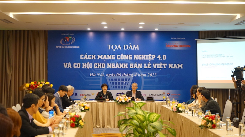 Ngành bán lẻ tăng tốc trên  Ngành bán lẻ tăng tốc trên