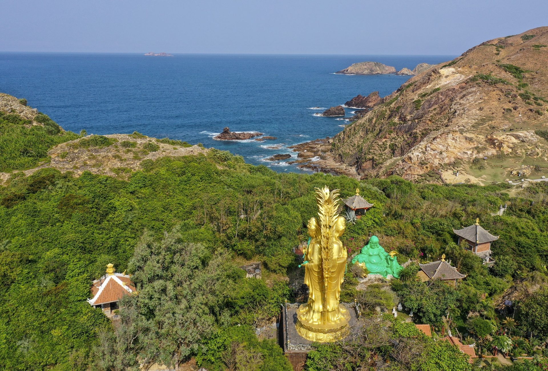 Eo Cửa Gió hình yên ngựa ở phố biển Quy Nhơn