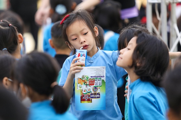 Vinamilk khởi động Quỹ sữa “Vươn cao Việt Nam” năm 2023 tại Quảng Ninh Vinamilk khởi động Quỹ sữa “Vươn cao Việt Nam” năm 2023 tại Quảng Ninh
