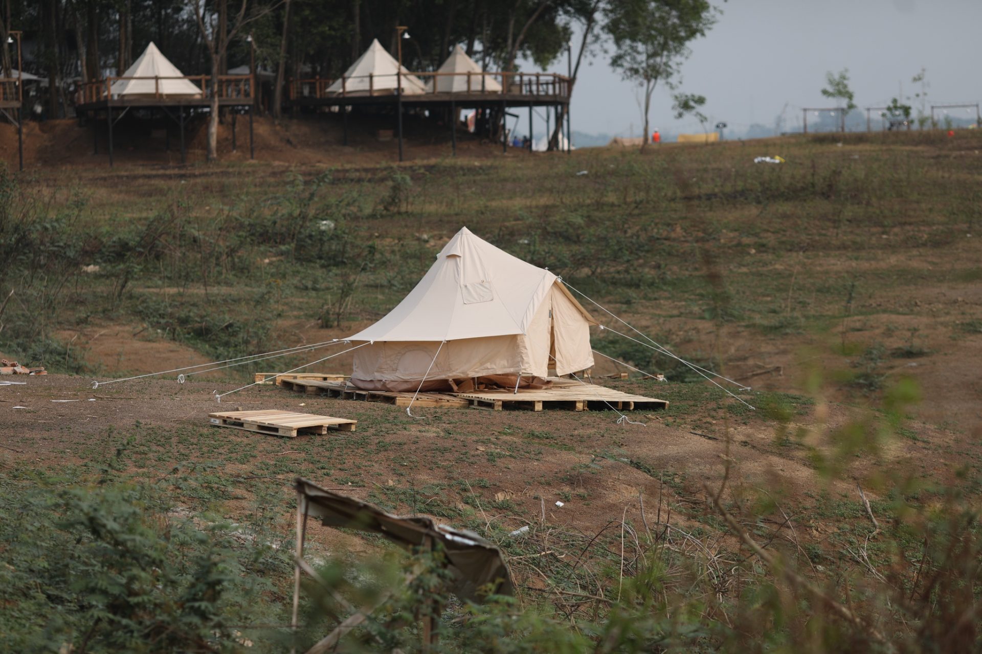 Vẫn có thể cắm trại quanh hồ Trị An