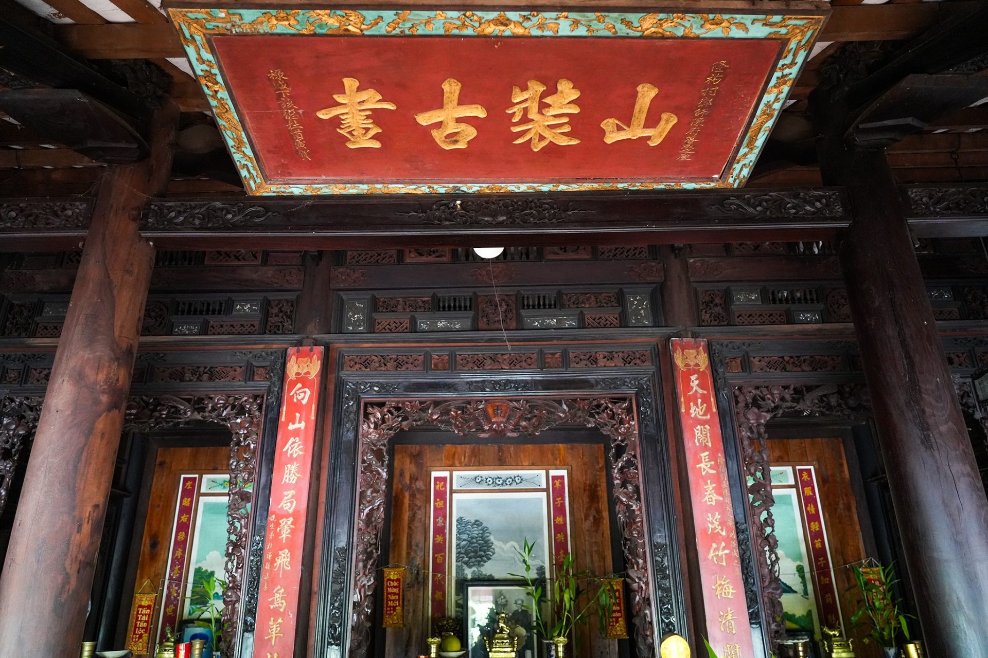 Ngôi nhà trăm cột trên 120 năm tuổi ở miền Tây