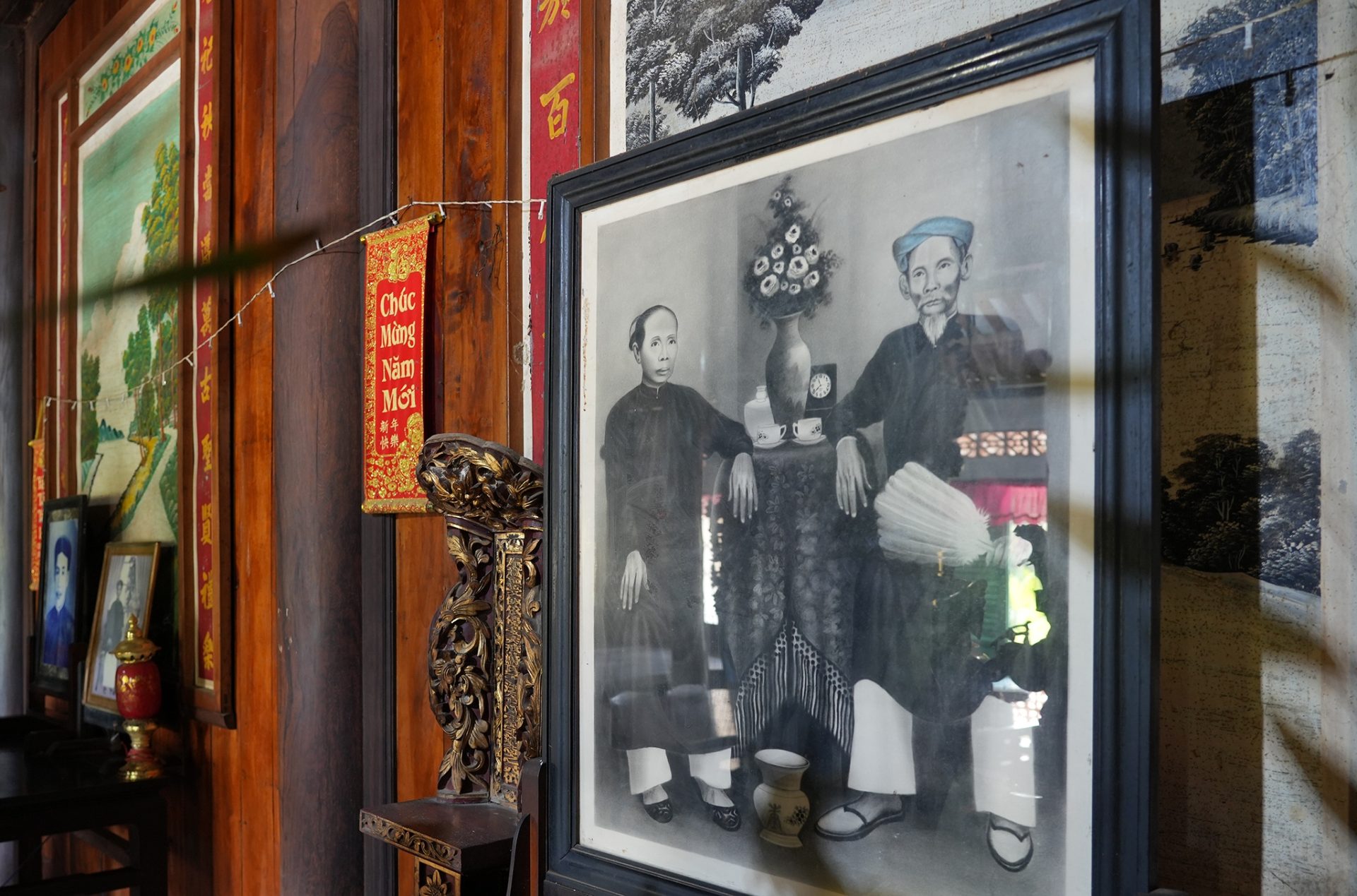 Ngôi nhà trăm cột trên 120 năm tuổi ở miền Tây