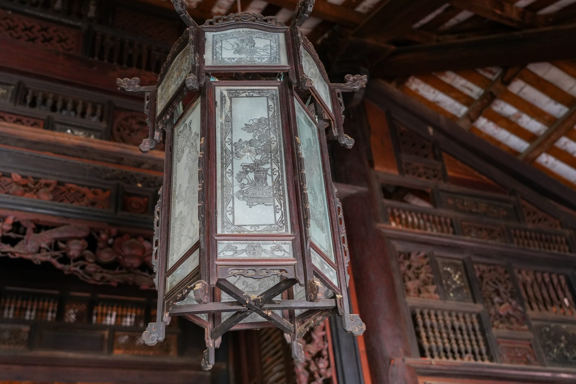 Ngôi nhà trăm cột trên 120 năm tuổi ở miền Tây