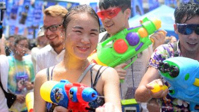 Nhiều người Việt đi Thái dự lễ hội té nước Nhiều người Việt đi Thái dự lễ hội té nước