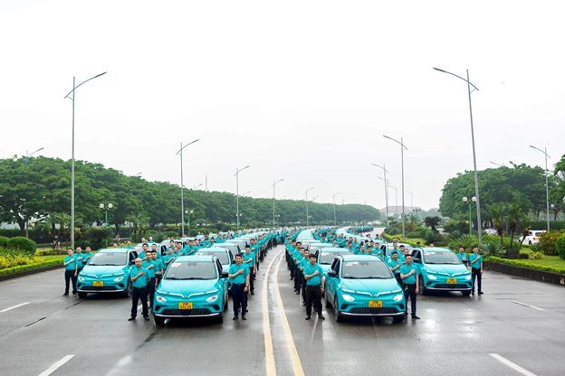 Khai trương hãng taxi điện đầu tiên tại Việt Nam