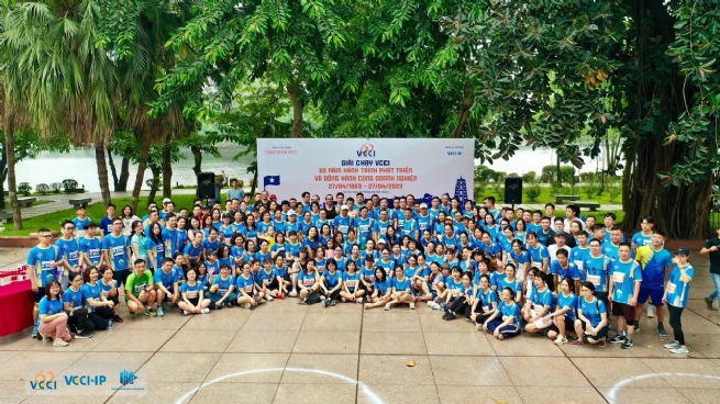 Công đoàn VCCI tổ chức Giải chạy chào mừng kỷ niệm 60 năm Ngày truyền thống VCCI Công đoàn VCCI tổ chức Giải chạy chào mừng kỷ niệm 60 năm Ngày truyền thống VCCI