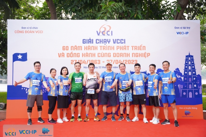 Công đoàn VCCI tổ chức Giải chạy chào mừng kỷ niệm 60 năm Ngày truyền thống VCCI Công đoàn VCCI tổ chức Giải chạy chào mừng kỷ niệm 60 năm Ngày truyền thống VCCI
