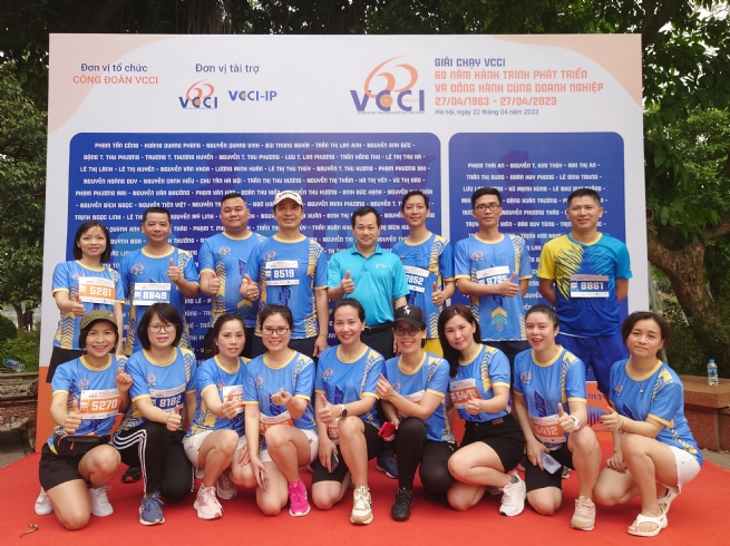 Công đoàn VCCI tổ chức Giải chạy chào mừng kỷ niệm 60 năm Ngày truyền thống VCCI Công đoàn VCCI tổ chức Giải chạy chào mừng kỷ niệm 60 năm Ngày truyền thống VCCI