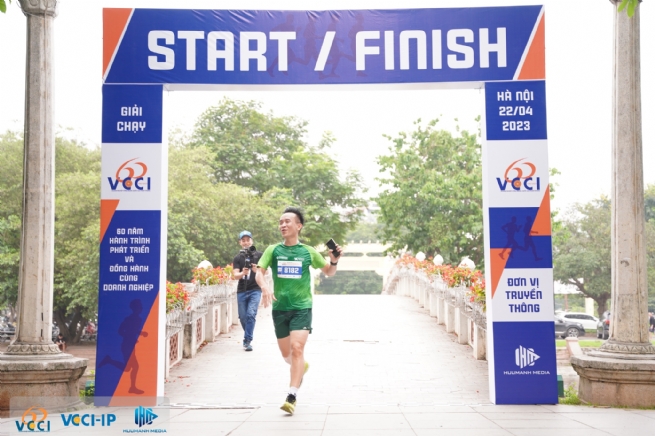 Công đoàn VCCI tổ chức Giải chạy chào mừng kỷ niệm 60 năm Ngày truyền thống VCCI Công đoàn VCCI tổ chức Giải chạy chào mừng kỷ niệm 60 năm Ngày truyền thống VCCI