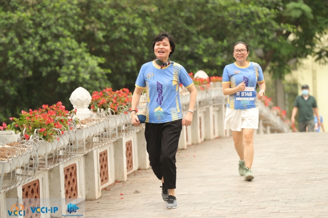 Công đoàn VCCI tổ chức Giải chạy chào mừng kỷ niệm 60 năm Ngày truyền thống VCCI Công đoàn VCCI tổ chức Giải chạy chào mừng kỷ niệm 60 năm Ngày truyền thống VCCI
