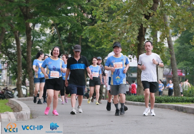 Công đoàn VCCI tổ chức Giải chạy chào mừng kỷ niệm 60 năm Ngày truyền thống VCCI Công đoàn VCCI tổ chức Giải chạy chào mừng kỷ niệm 60 năm Ngày truyền thống VCCI