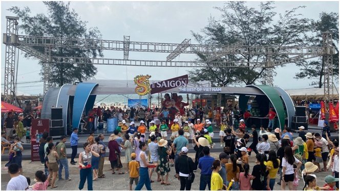 Hơn 30.000 du khách tham dự lễ hội Văn hóa Ẩm thực Việt Nam 2023