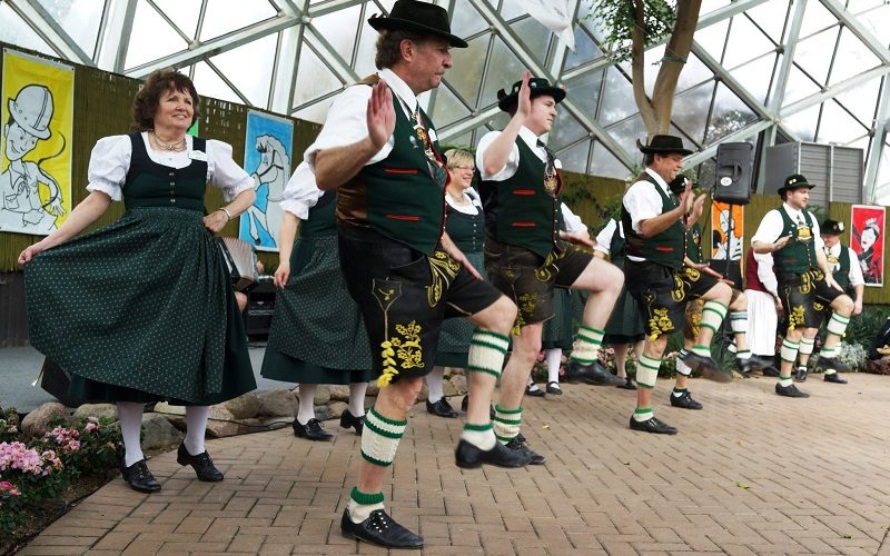 Ngôi làng châu Âu 2023: Sự phong phú của văn hóa châu Âu - thống nhất trong sự đa dạng Ngôi làng châu Âu 2023: Sự phong phú của văn hóa châu Âu - thống nhất trong sự đa dạng