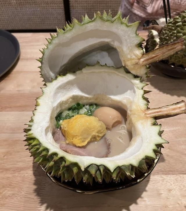 Ramen sầu riêng ở Malaysia