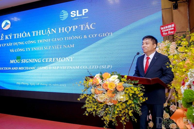 Hai ông lớn  Hai ông lớn