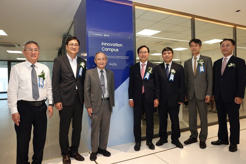 Đại học Duy Tân cam kết đồng hành triển khai Dự án Samsung Innovation Campus 2022 – 2023