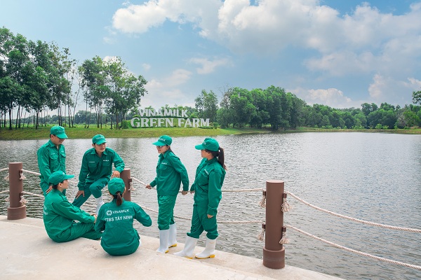 Vinamilk dẫn đầu Top 100 Nhà tuyển dụng được yêu thích nhất năm 2022 của CareerBuilder Vinamilk dẫn đầu Top 100 Nhà tuyển dụng được yêu thích nhất năm 2022 của CareerBuilder