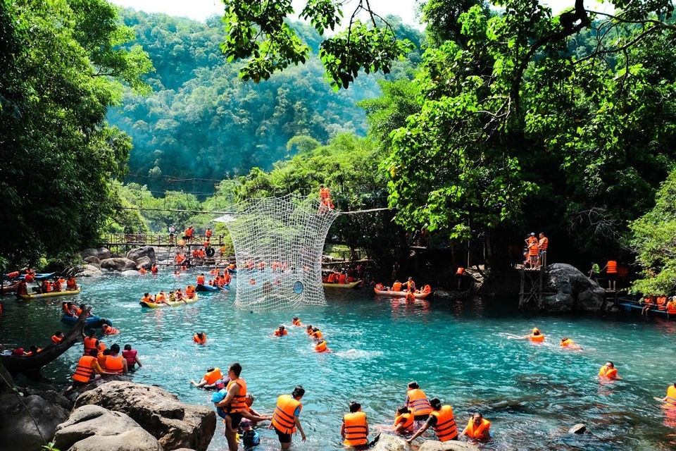Một ngày khám phá vườn quốc gia Phong Nha - Kẻ Bàng Một ngày khám phá vườn quốc gia Phong Nha - Kẻ Bàng