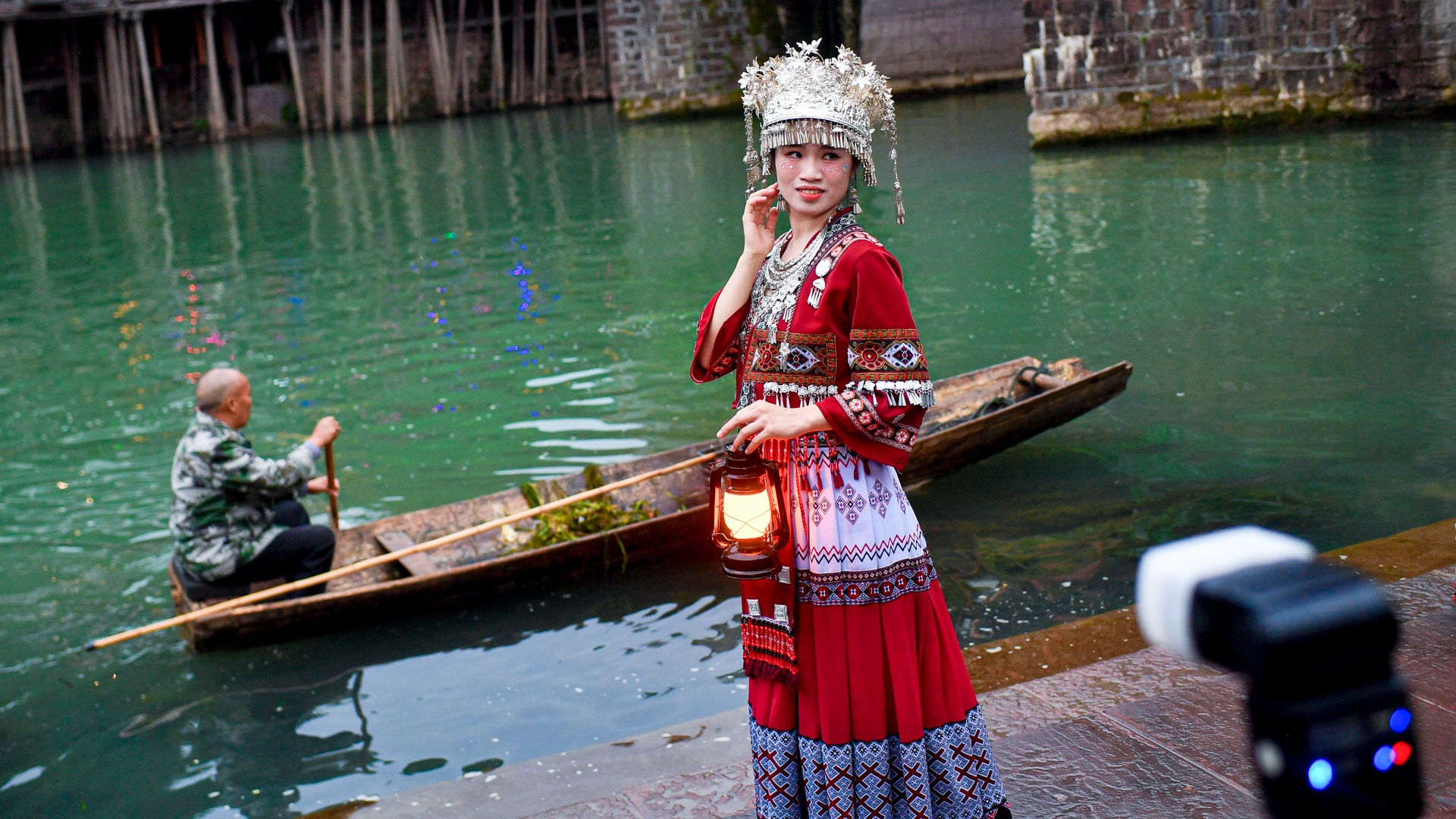 Chơi gì nếu chỉ có một ngày ở Phượng Hoàng cổ trấn