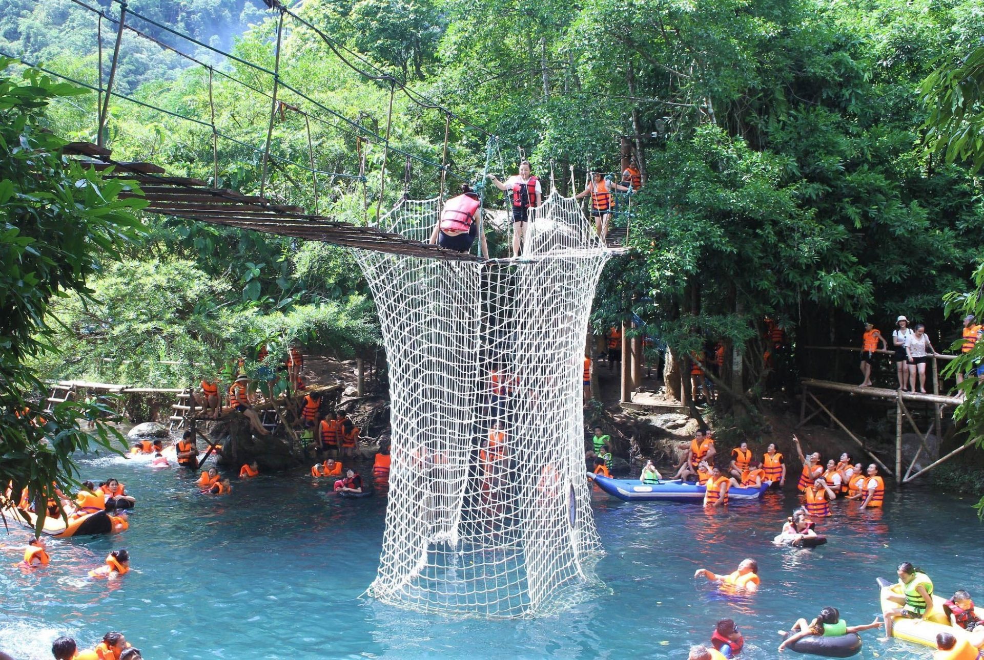 Một ngày khám phá vườn quốc gia Phong Nha - Kẻ Bàng Một ngày khám phá vườn quốc gia Phong Nha - Kẻ Bàng