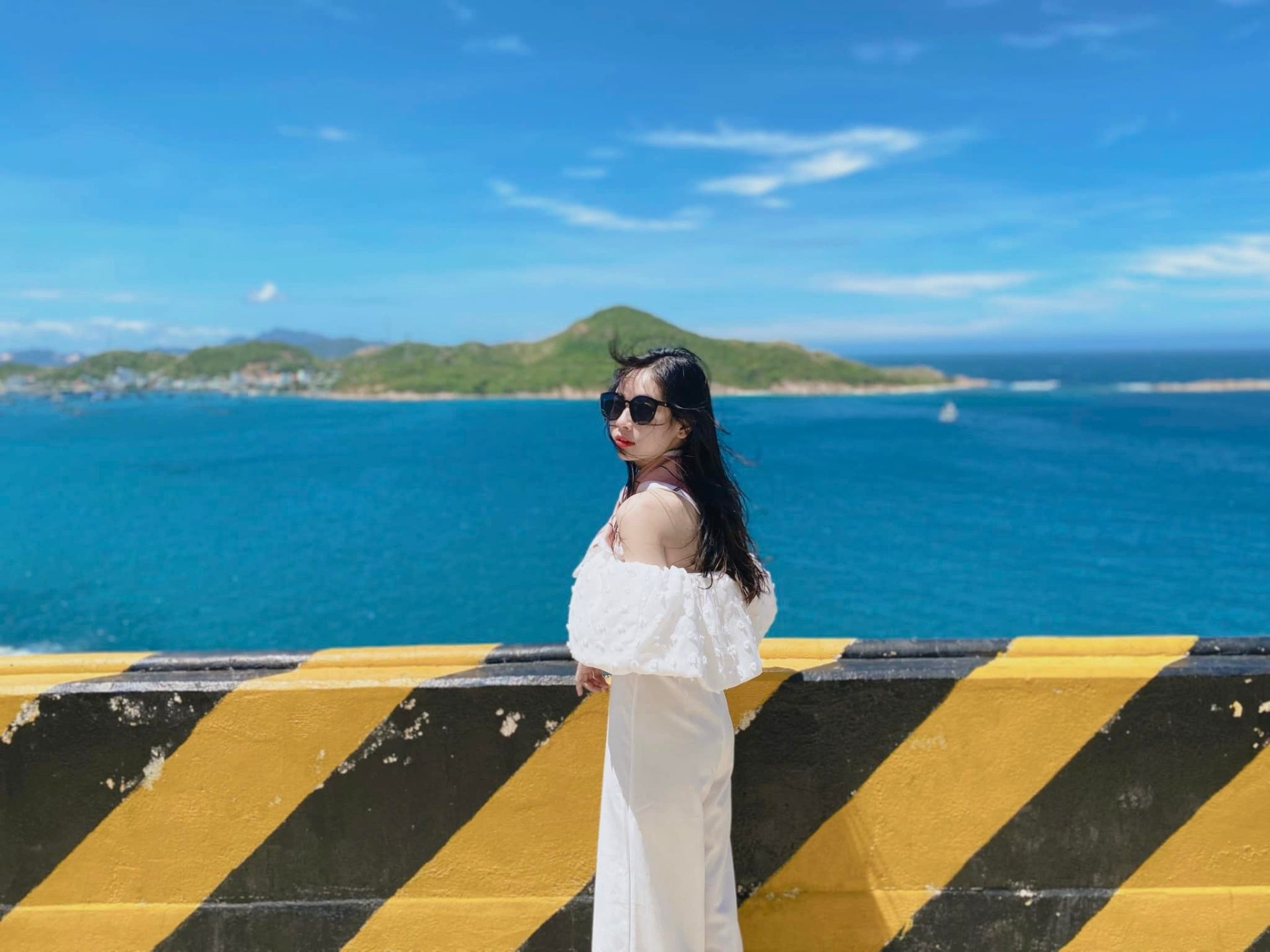 Một ngày khám phá vịnh Vĩnh Hy