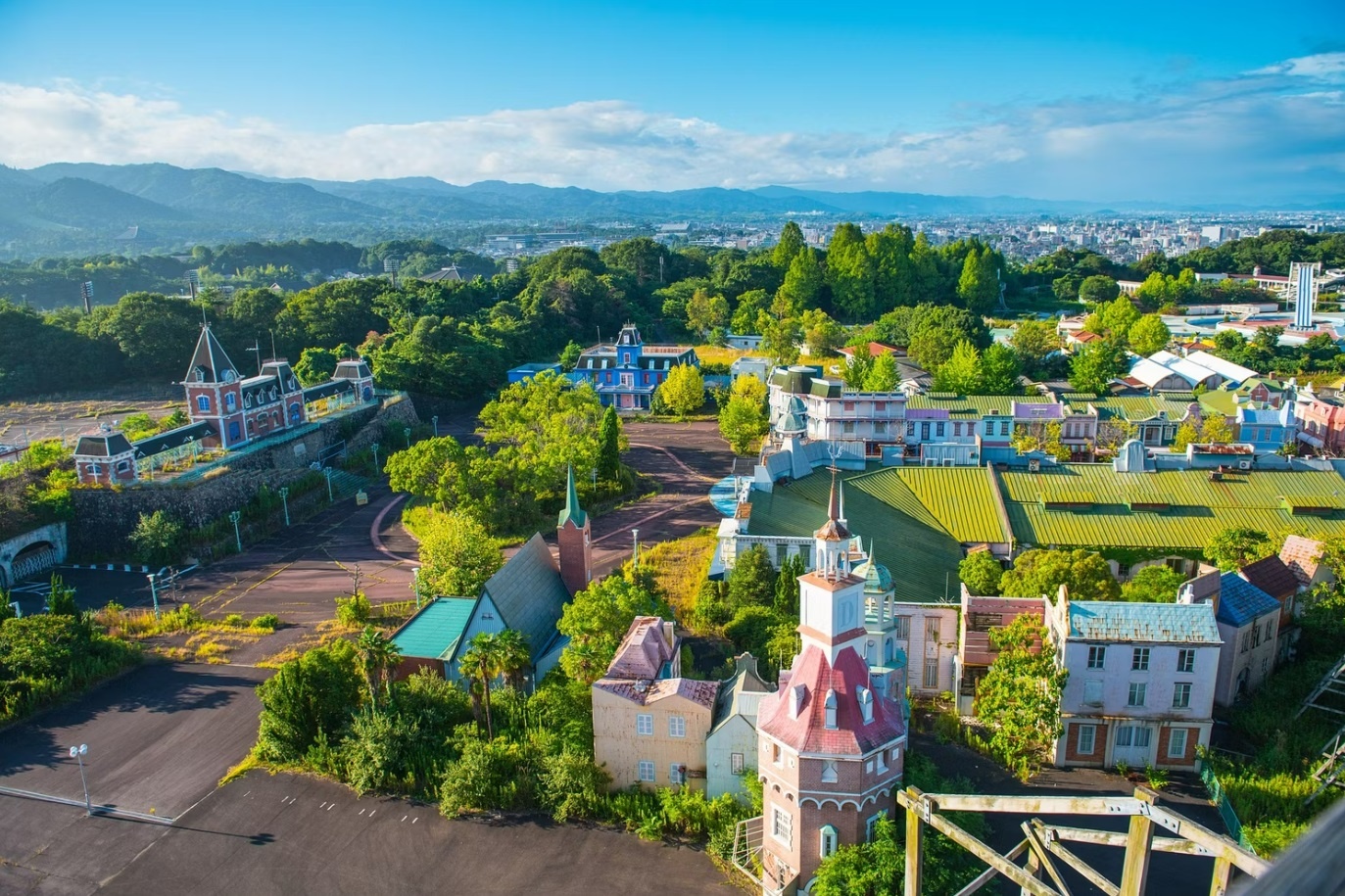 10 địa điểm bỏ hoang ở Nhật Bản