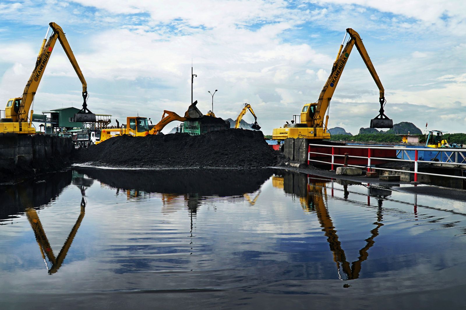 TKV cam kết cung cấp đủ than cho điện TKV cam kết cung cấp đủ than cho điện