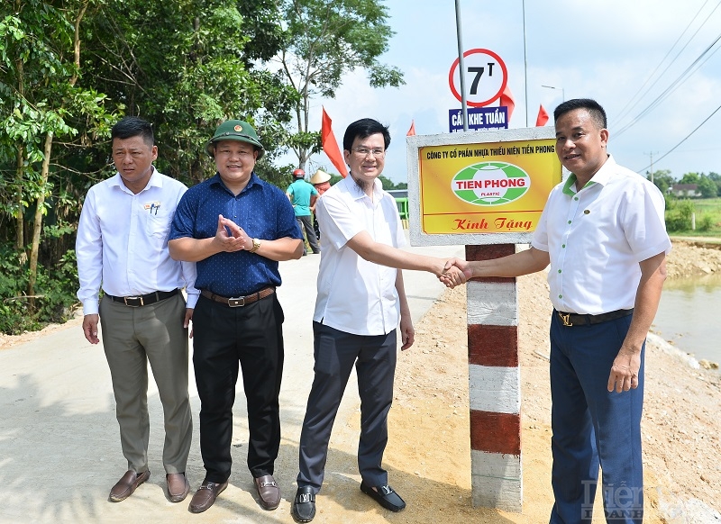 Nhựa Tiền Phong khánh thành “Cầu nối yêu thương” số 98 tại Hà Tĩnh