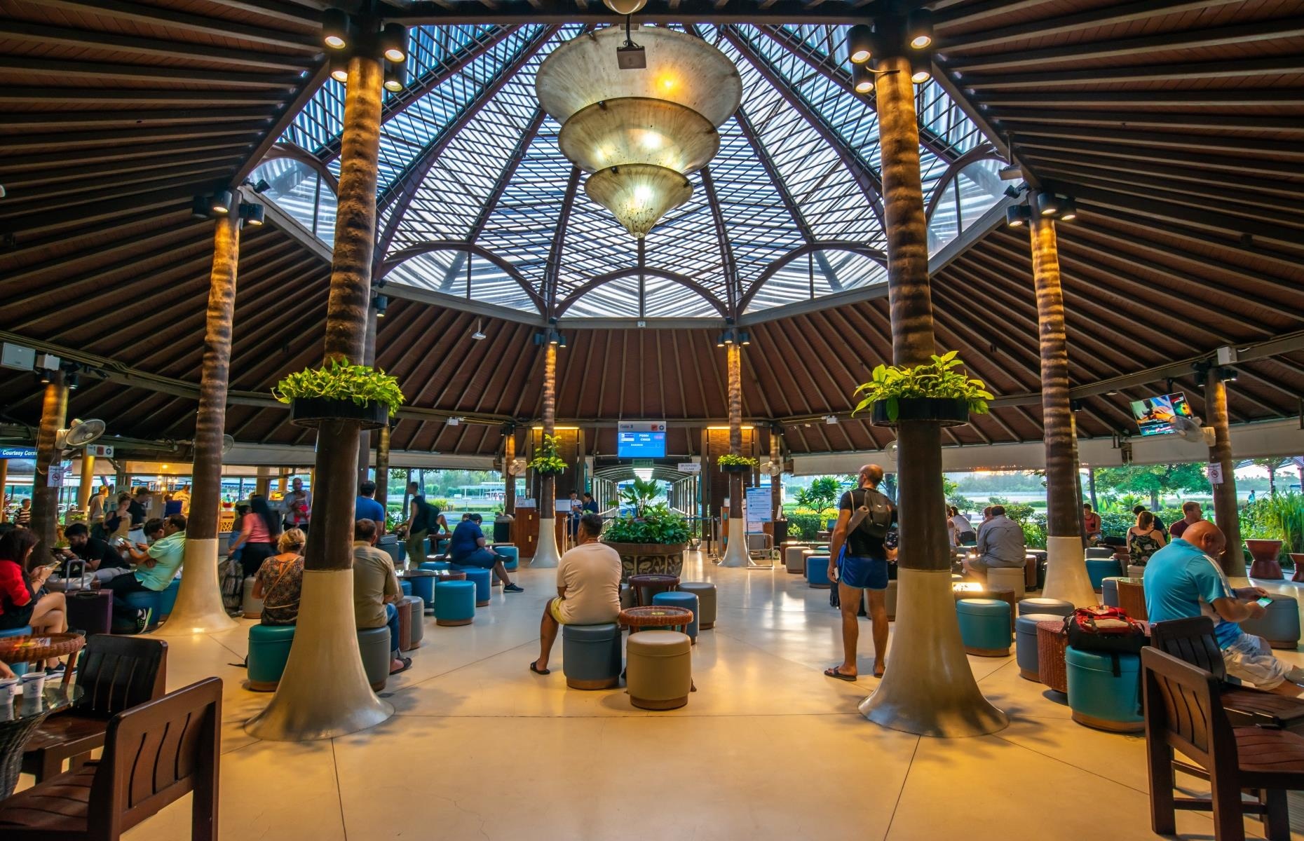 10 sân bay thú vị nhất thế giới