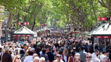 Mùa du lịch hè lộn xộn ở châu Âu Mùa du lịch hè lộn xộn ở châu Âu